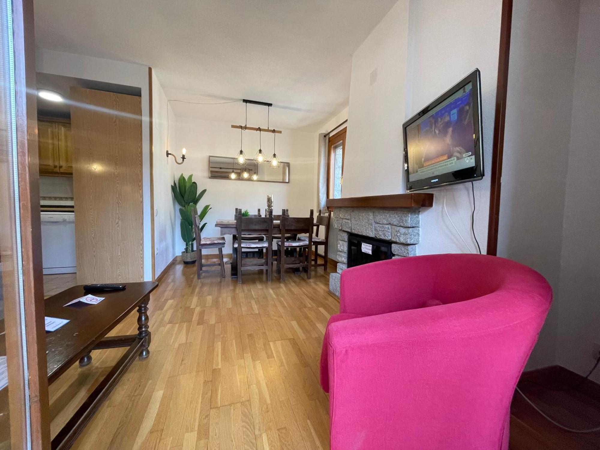 B13 - La Granja 2º - Villmor Apartment