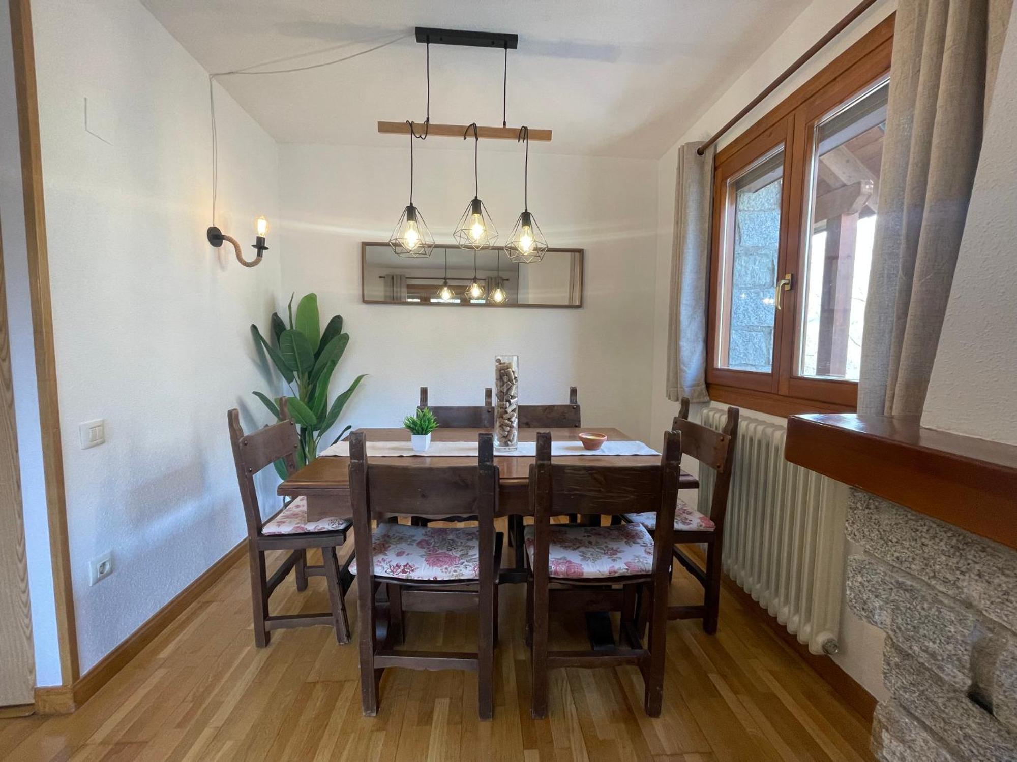 B13 - La Granja 2º - Villmor Apartment